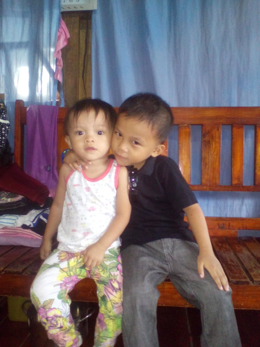 norhoneybee's tweet photo. This two kids 😍💞 https://t.co/a1dYaCpf4U