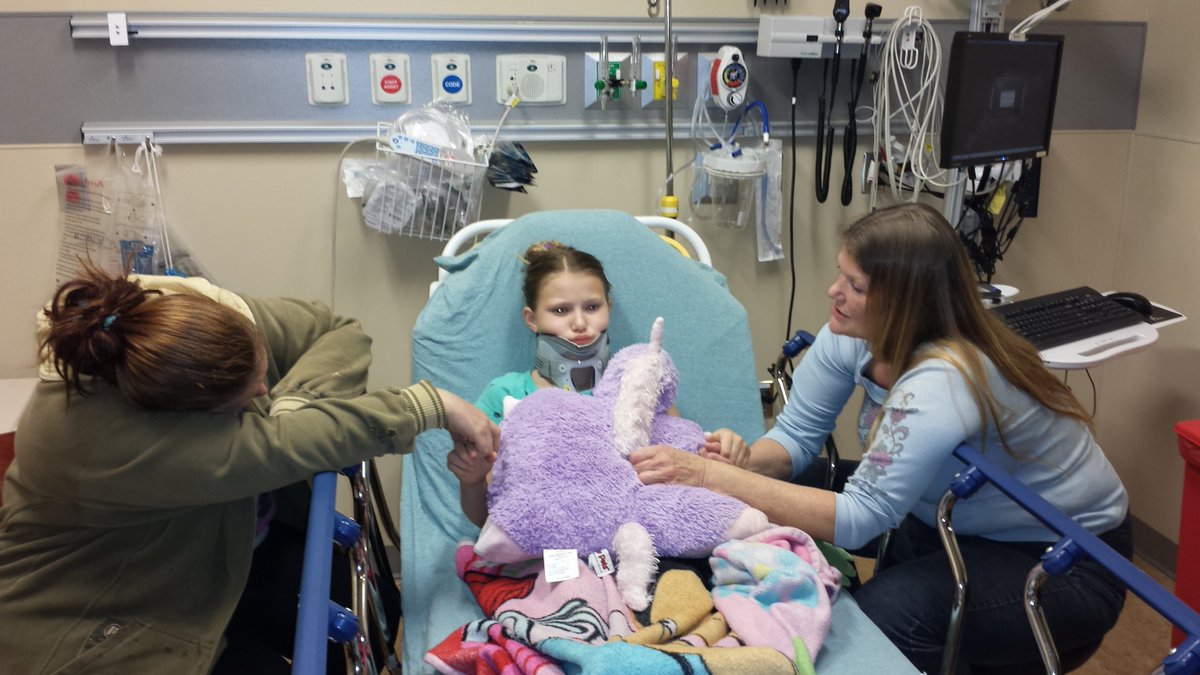 TheRealCONMusic's tweet photo. This is what happens during #BlackThanksgiving 9 year old girls getting their neck fractured. https://t.co/vJLvQahpQ0