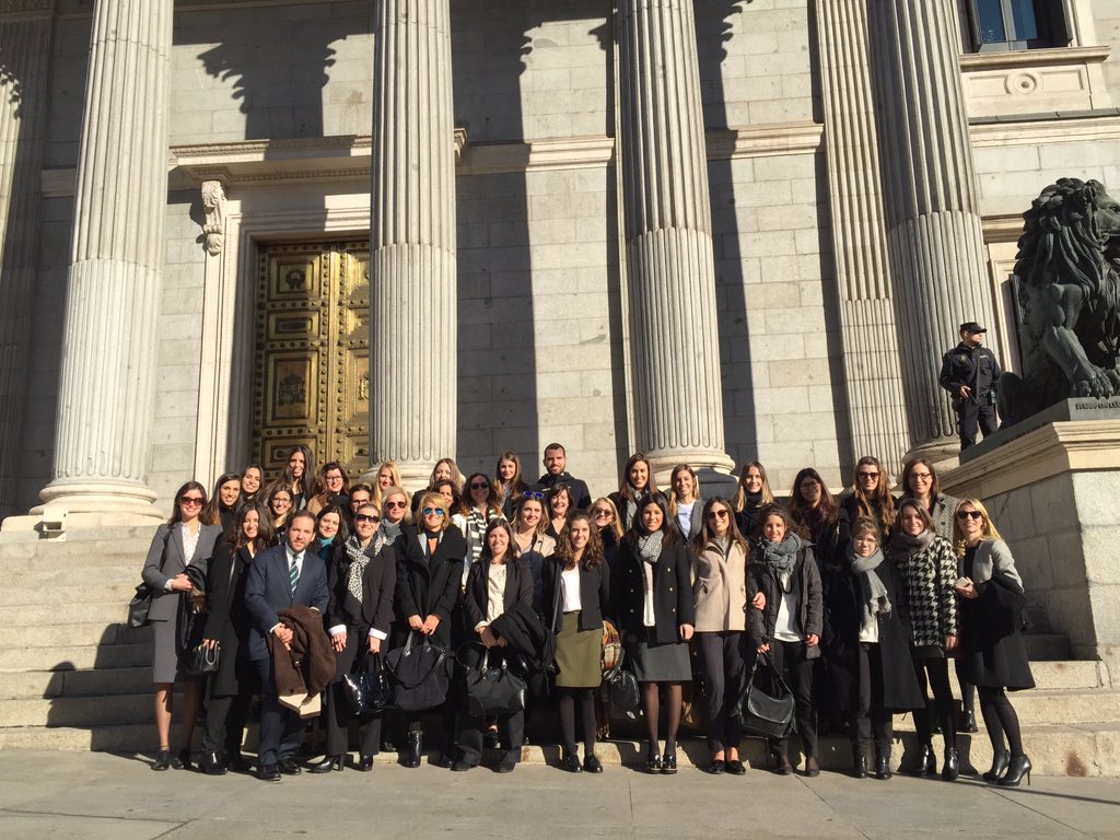 MasterEventsM's tweet image. Iniciem les visites institucionals  #masterprotocolblanquerna a Madrid. Sessió de #ProtocolOficial al  @Congreso_Es