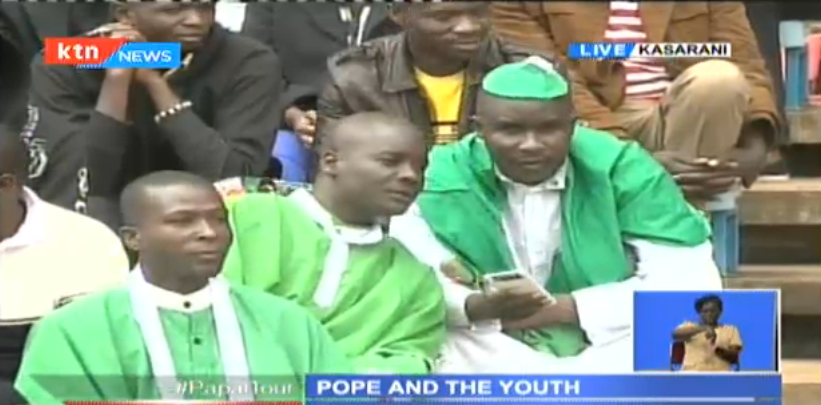 StandardKenya's tweet photo. Even Gor Mahia fans were not left out #Kasarani #PapalTour https://t.co/idTKtG2VGc