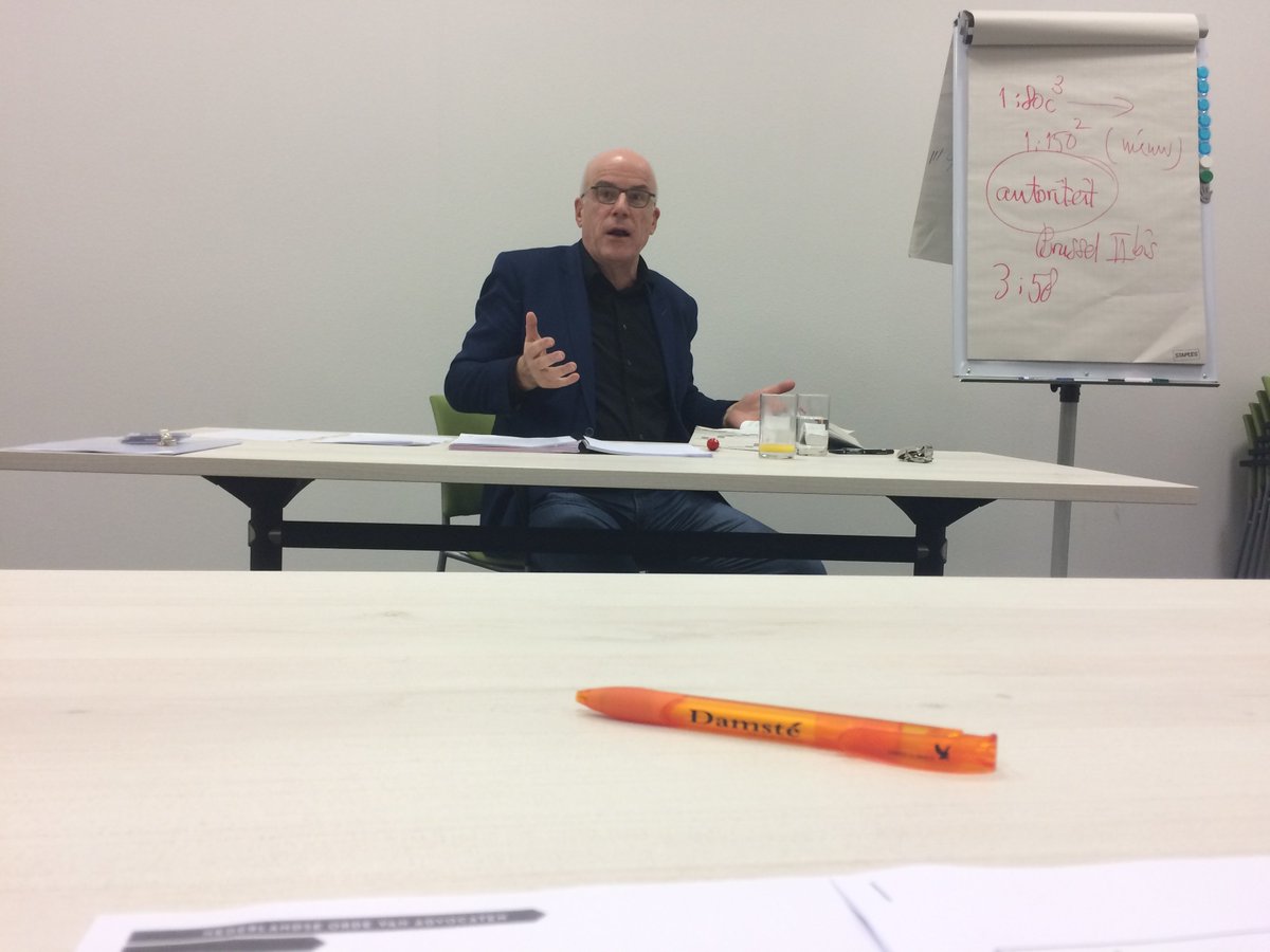damsteopleiding's tweet image. Zeer geslaagde personen- en familierechtcursus van @profnuytinck gisteren in Enschede. Volgend jaar in Apeldoorn!