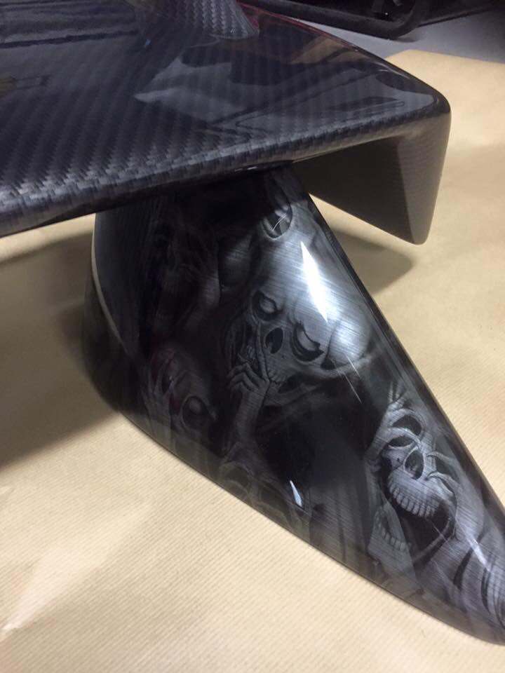 WsHydrographics's tweet image. Spoiler done in carbon effect,up stands double dipped brushed metal with skulls over the top.
