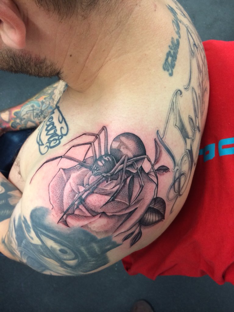 Nickteddy87's tweet photo. Had a cancellation. Please contact me if you would like to get tattooed today. https://t.co/mEhbMisBu7
