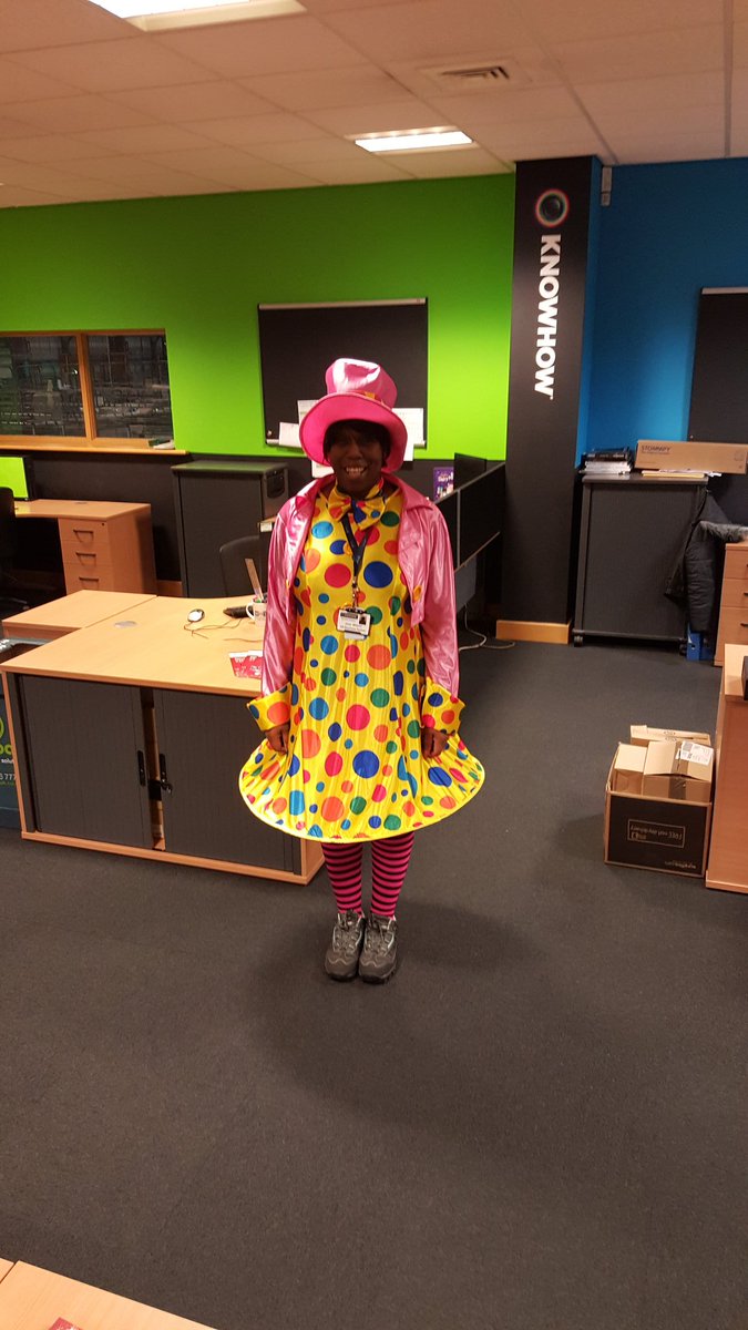 KHWarehouseOps's tweet photo. Black Friday Fun! #knowhow #newark #placetobe https://t.co/oX8QMOEd5d