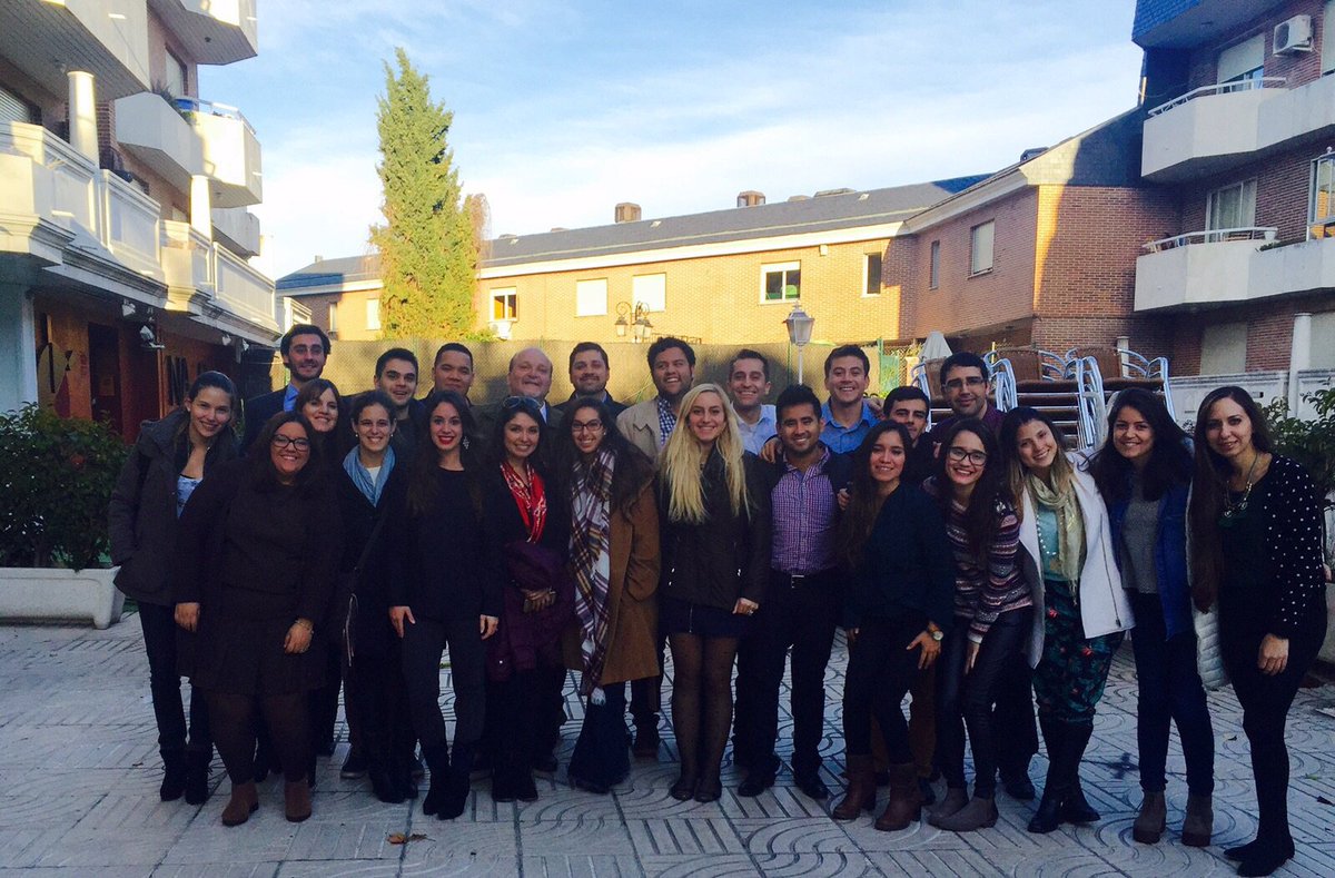 adalbertosoto's tweet photo. Fin del módulo de #Economía #MBA36 #Esic #ComidaTodosJuntos 👌 https://t.co/guU0AbwG4e