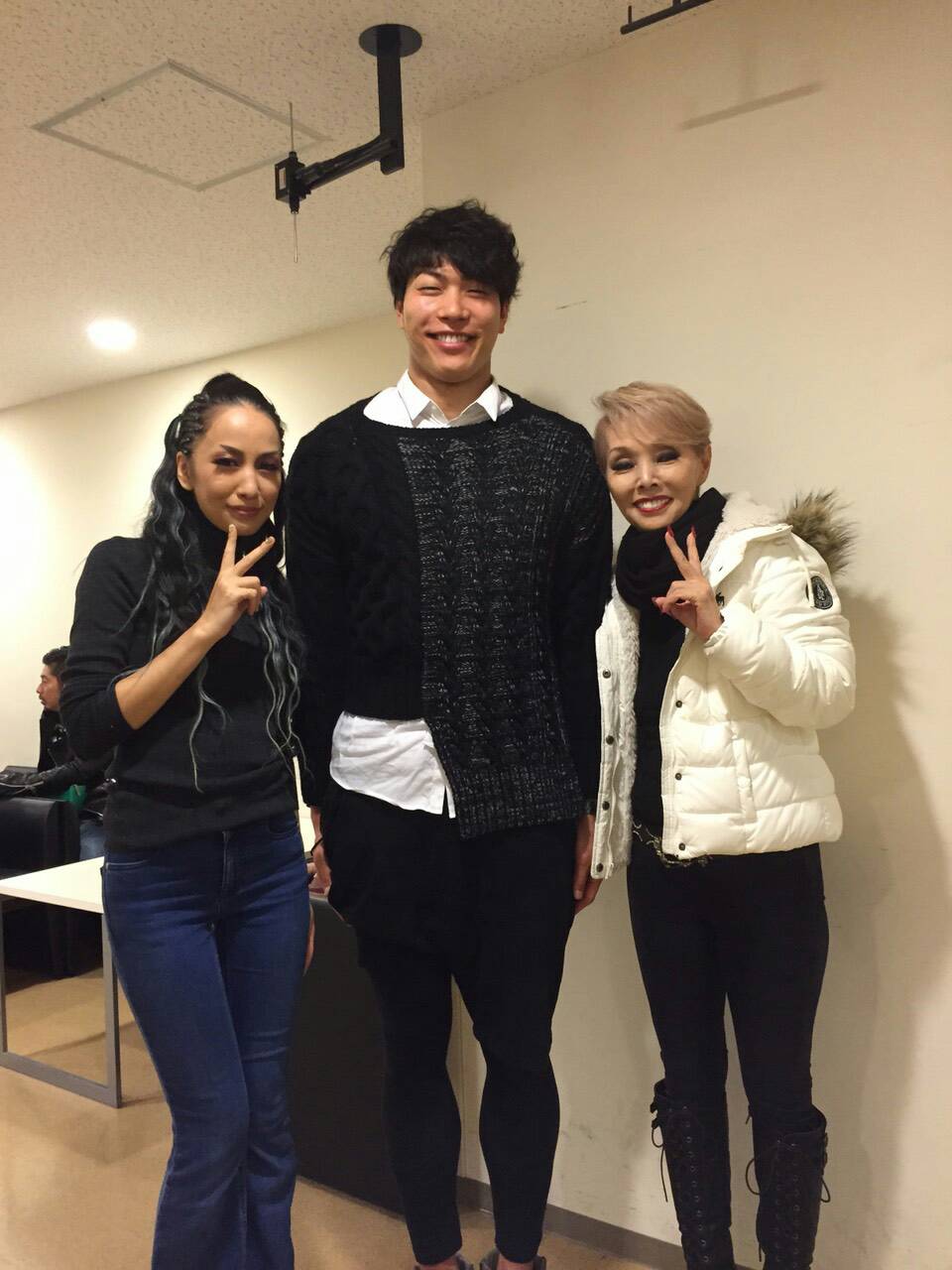 清水邦広 در توییتر 月曜のオフに奥さんも出演していた中島みゆきリスペクトliveを見に行ってました 聞き入ってしまって２時間があっという間でした 研ナオコさんトークも面白いし歌は素晴らしいし大ファンになりました みなさんホントに凄かったです T