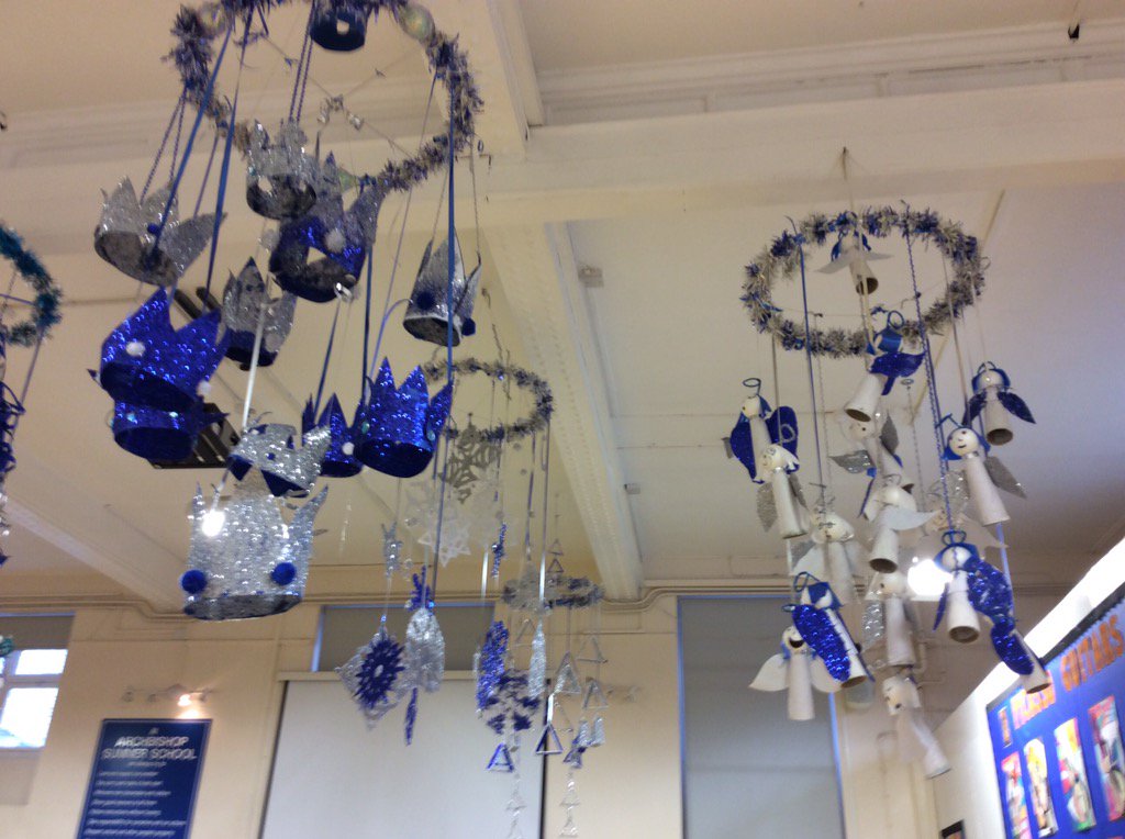 AbsSumnerSE11's tweet image. Deck the halls at ABS with the children's decorated hoops and so advent begins &amp;amp; at 2.30 the advent service