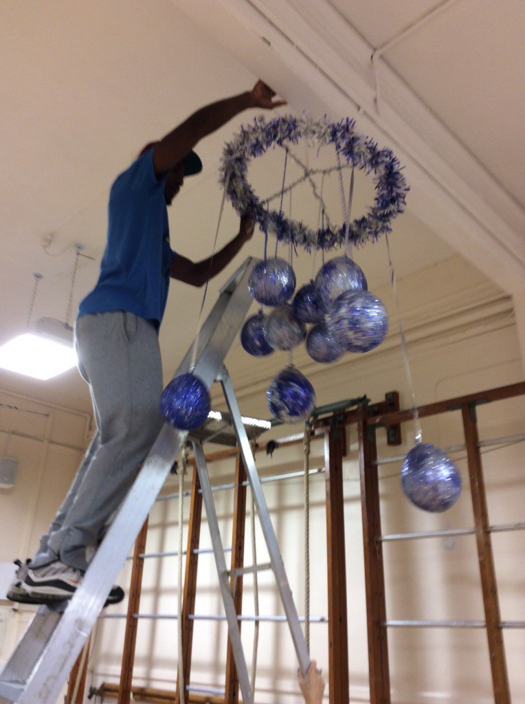 AbsSumnerSE11's tweet image. Deck the halls at ABS with the children's decorated hoops and so advent begins &amp;amp; at 2.30 the advent service