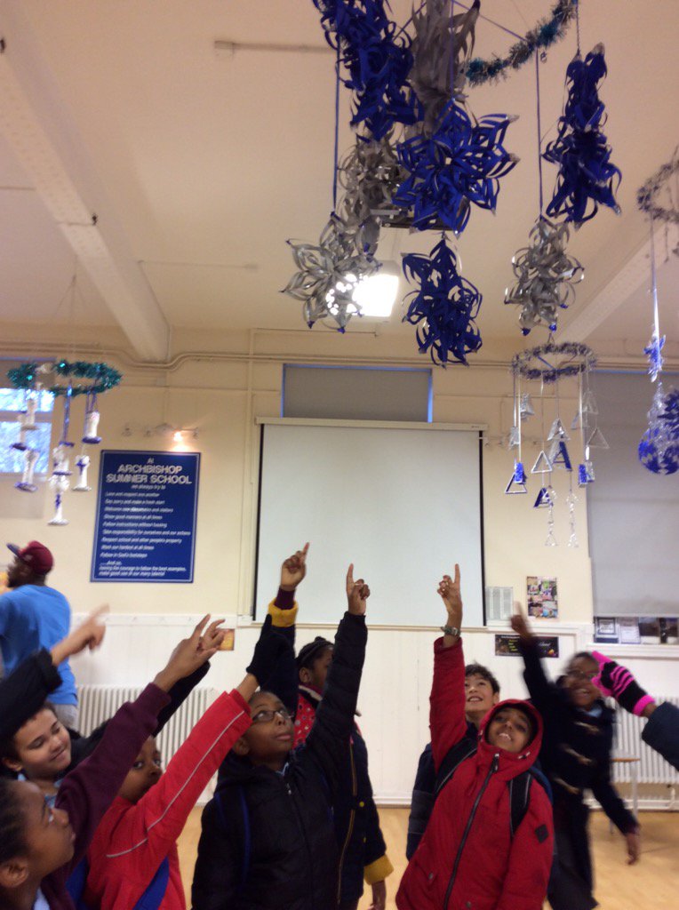 AbsSumnerSE11's tweet image. Deck the halls at ABS with the children's decorated hoops and so advent begins &amp;amp; at 2.30 the advent service