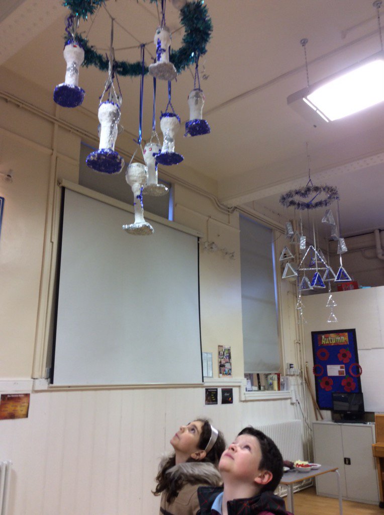 AbsSumnerSE11's tweet image. Deck the halls at ABS with the children's decorated hoops and so advent begins &amp;amp; at 2.30 the advent service