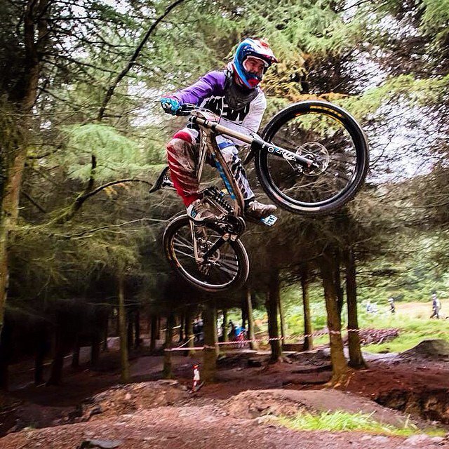 tagstr's tweet photo. Good morning Friday! 🚵 Thanks to taggr Kane_Adams for sharing the #FridayFeeling on #Tagstr! 💪 #bikers #redbull https://t.co/MXz93hW2H7