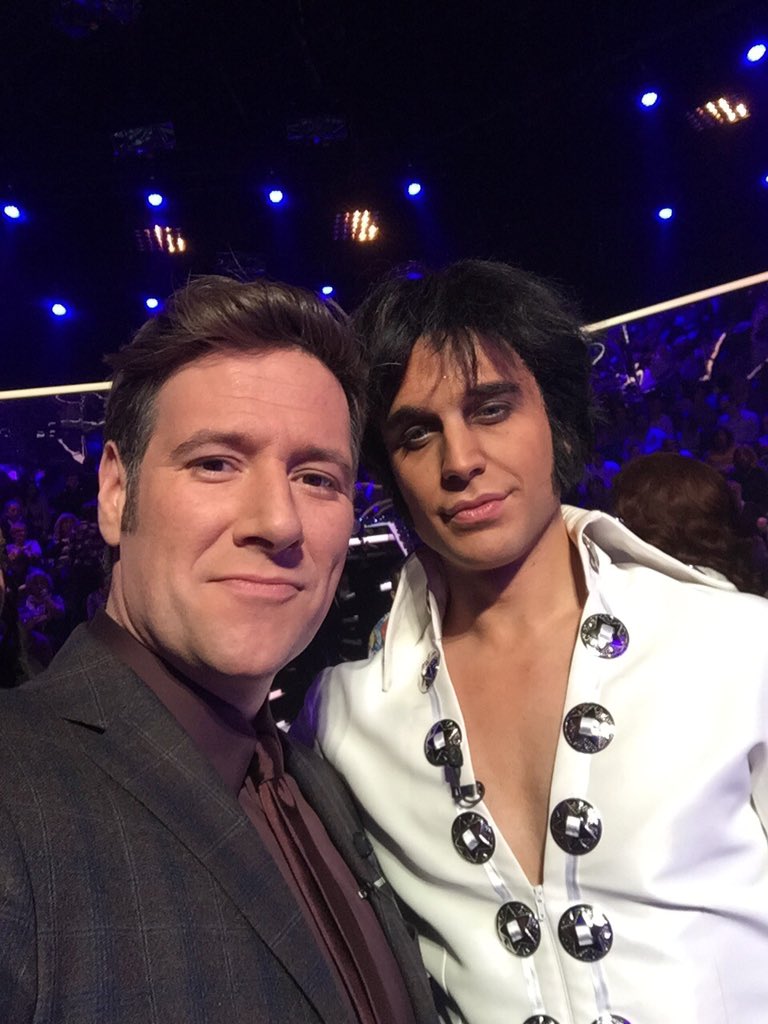 Carlos_Latre's tweet photo. Con el ganador de la noche ¡El Rey! Merecidísimo!!! Enhorabuena, @adrirodriguez8 @TuCaraMSuena  #TCMS13 https://t.co/slrk9vyUl0