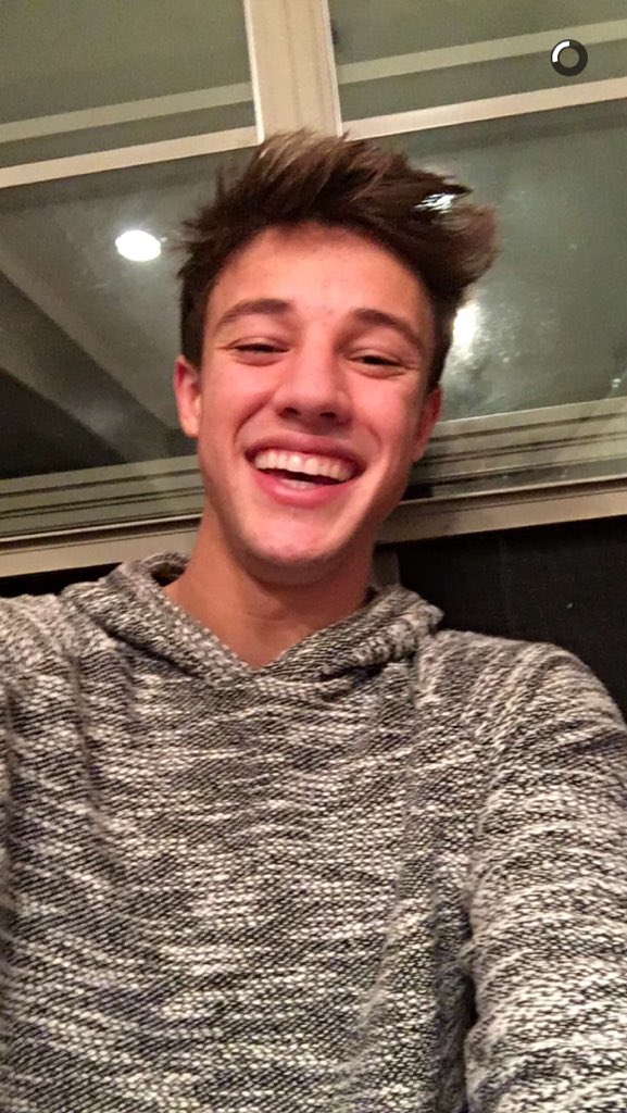 Itsdiazj's tweet photo. His smile ๐๐๐ฑ๐ฑ @camerondallas #camerondallas #camerondallasforpca https://t.co/JGZeoeZgcr