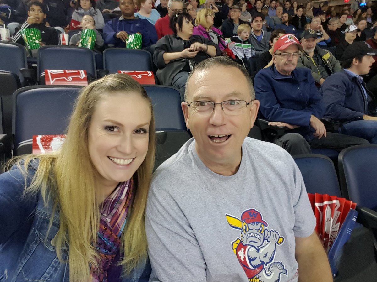 MsHudsonPE's tweet photo. Dads are never great at #selfies haha #fatherdaughterdate @HFXMooseheads #cineplexfotg #wewannawin https://t.co/3WBcFF1vId