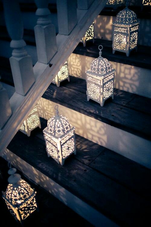 vs_studioversus's tweet photo. Le #lanterne per illuminare e decorare la notte
#easydecor #homedecor #decor #lantern #sentirsiacasa #StudioVersus https://t.co/mVAGmTLFXc