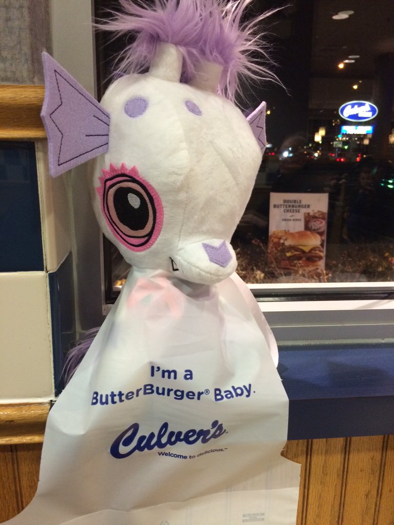 whenicatchfirex's tweet image. @Vamplets baby undead dragon  loves @culvers