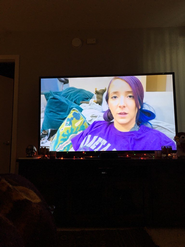 shanedawson's tweet photo. how I do Vlogmas. by watching other people do it for me. https://t.co/85v6wjBHF6