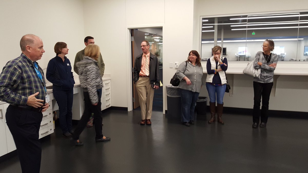 JamesCloyd_MCC's tweet photo. Using the Do Space to spark creativity for the planning in MCC's Learning Commons! #KnowledgeMarket https://t.co/1MRakL4X5W