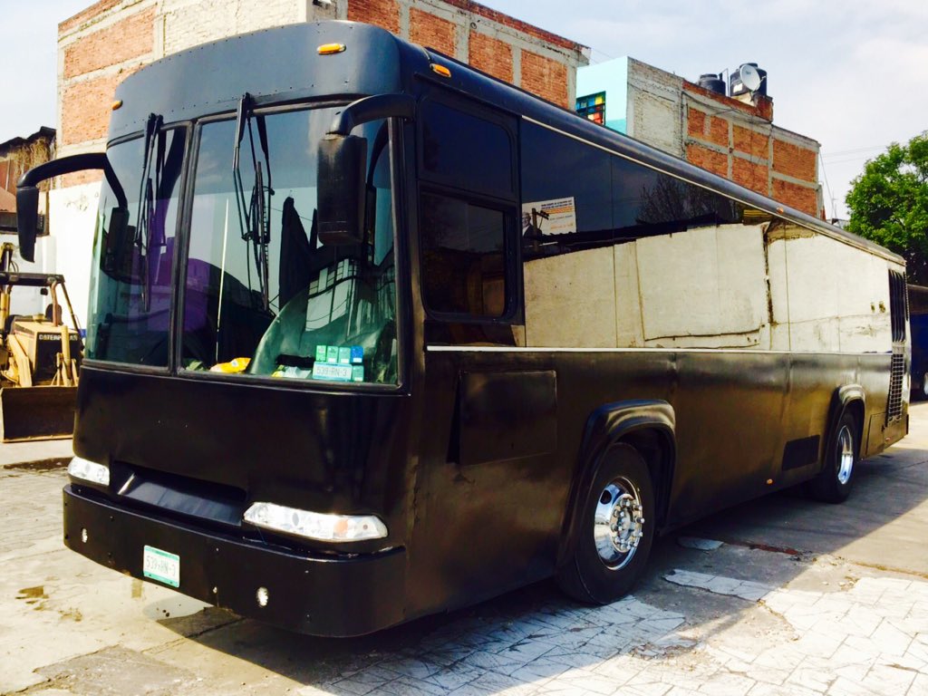 PrivateBusMx's tweet photo. Conoce los @PrivateBusMx tel 59901892 https://t.co/jzAJAZD2FJ https://t.co/fa8GI4D6vj