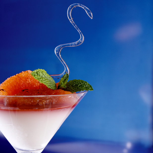 77Checker's tweet image. Mascapone Panna Cotta w/ Blood Oranges - #foodie #chefslife ow.ly/VApgI