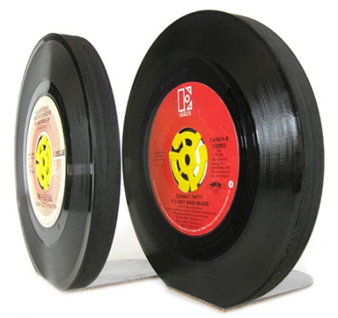 librarycongress's tweet image. From the Library Shop: These chart-topping bookends are made from old 45s. library-of-congress-shop.myshopify.com/products/recyc…