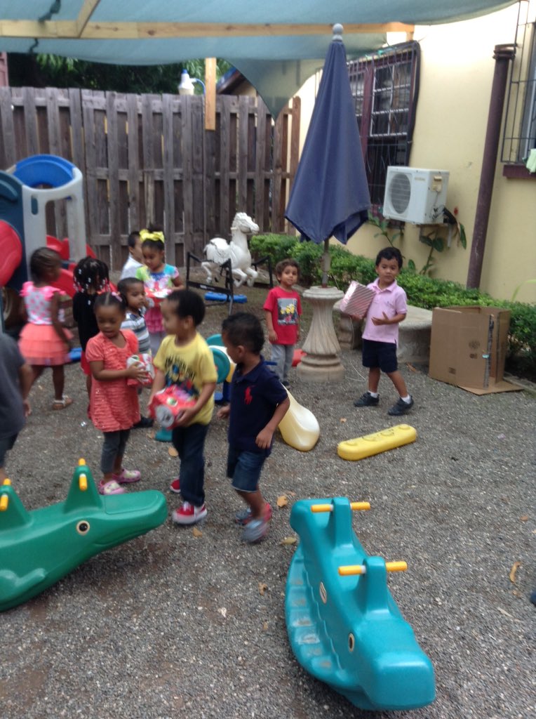 learnwithnak's tweet image. Present hunt #presentsunderthetree #learnthefun