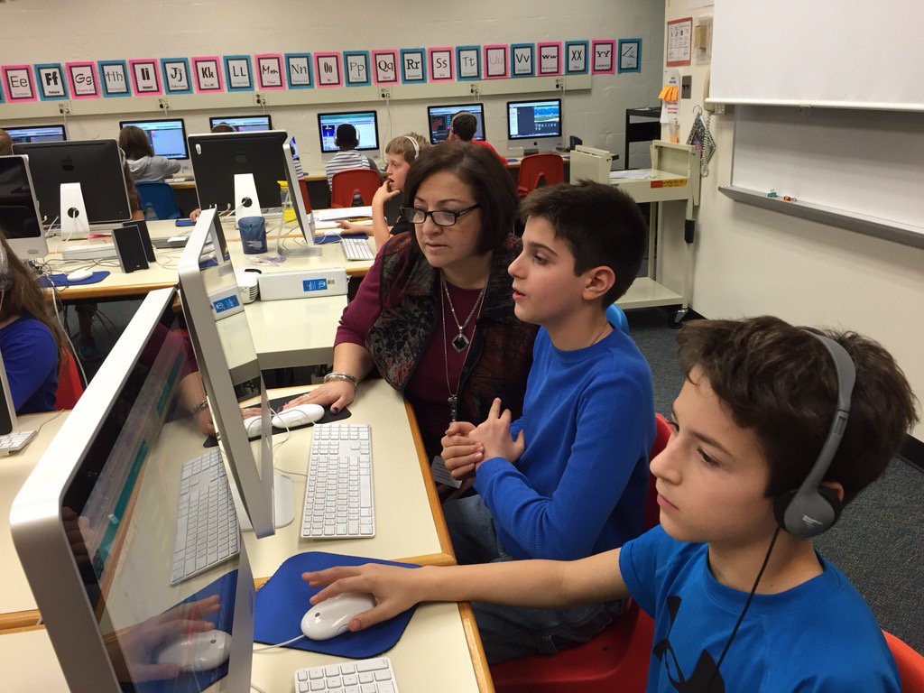 hcpss_sjles's tweet photo. 5th graders teach Mrs. Sarro how to code! #hcpsshourofcode #HourOfCode https://t.co/z7nXC0Pawz