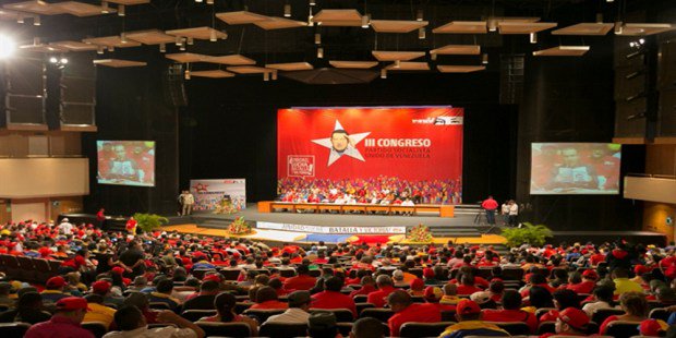 laradiodelsur's tweet photo. #Venezuela Economistas presentarán al país propuestas para relanzar la Revolución https://t.co/8eG3kNmbdV https://t.co/UUCLrAQbg3