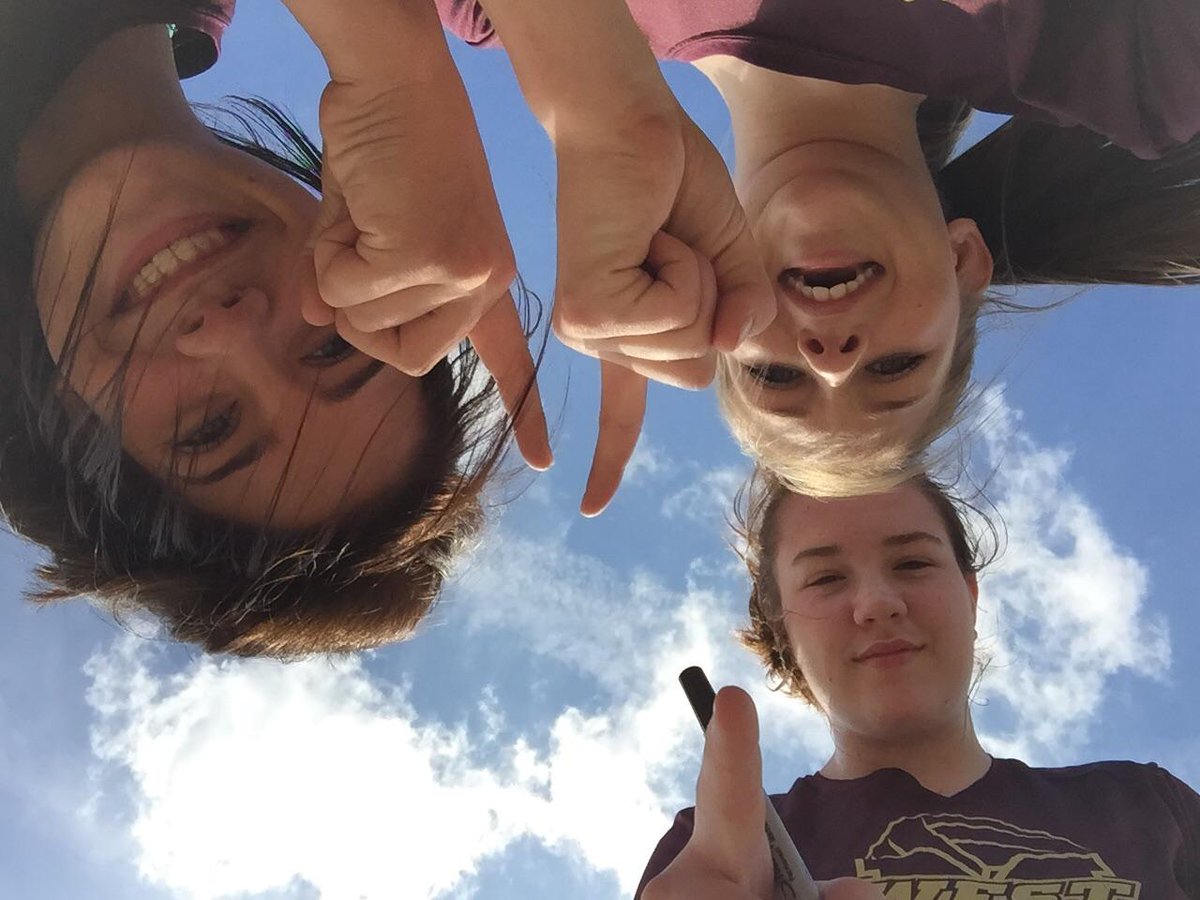 MagWestVB's tweet photo. Picture Scavenger Hunt 7th period!! Something stinky 🙊Something fluffy ☁Something green 🎾 ✔ #sometimeswehavefun https://t.co/tQlwnbikw0