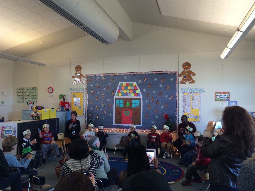 patshamansky's tweet photo. "Oh, children ring those bells!" Sheldon preschoolers singing from the heart! https://t.co/UrS2Nt7yxQ