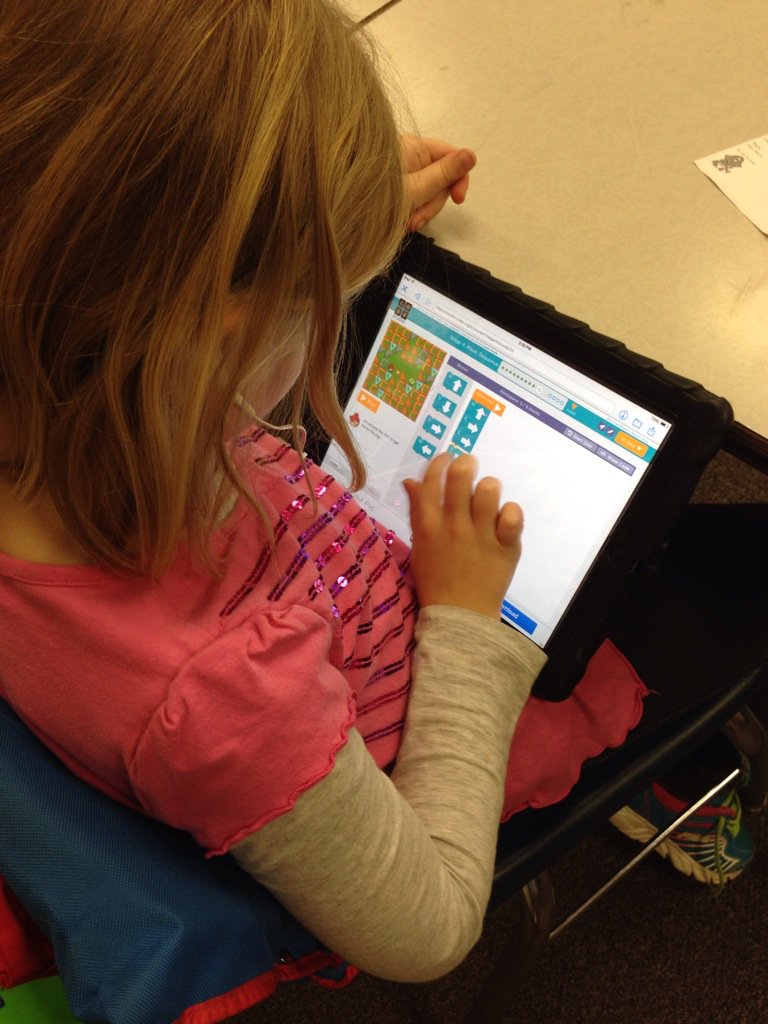 kdruvenga's tweet image. Mrs. Prouty&apos;s 2nd graders are coding:) @OelweinHuskies #HourOfCode #CodeIowa