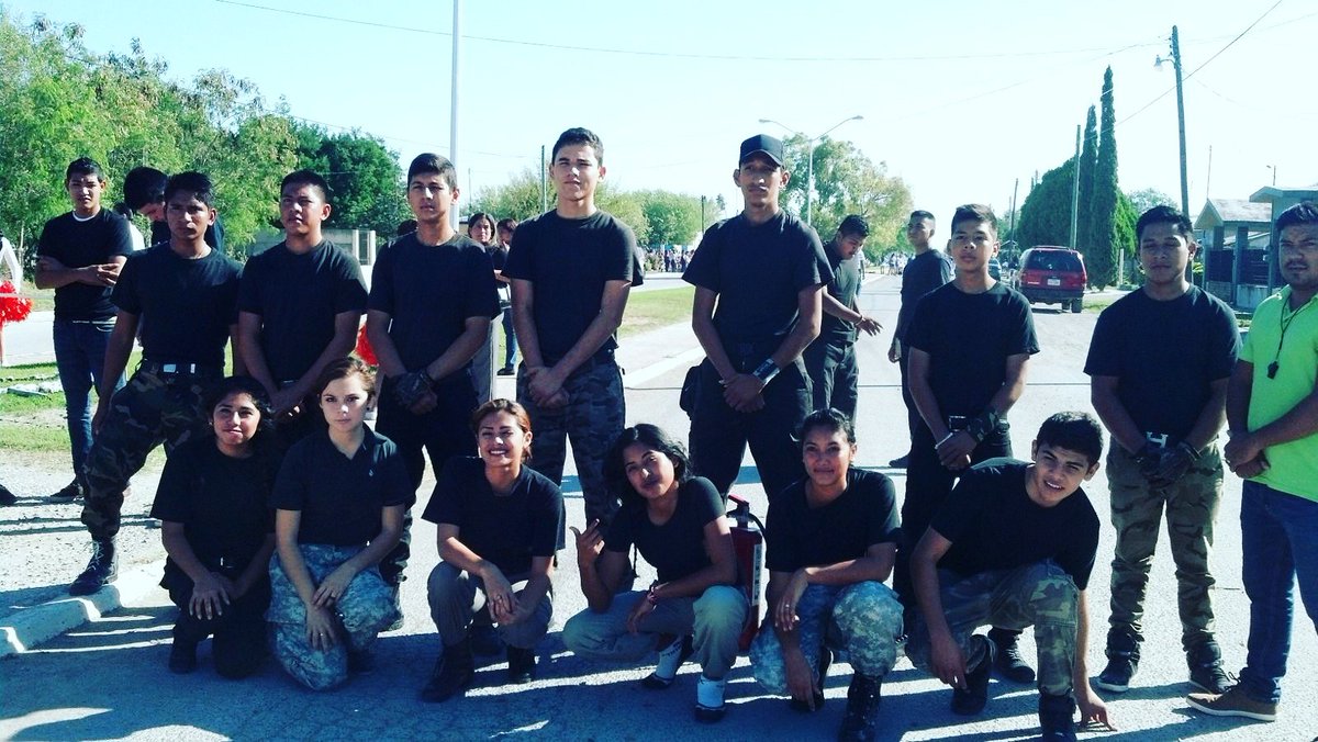 SK_Colunga's tweet image. Unidad Halcones xD
Mi unidad... Mi familia ❤