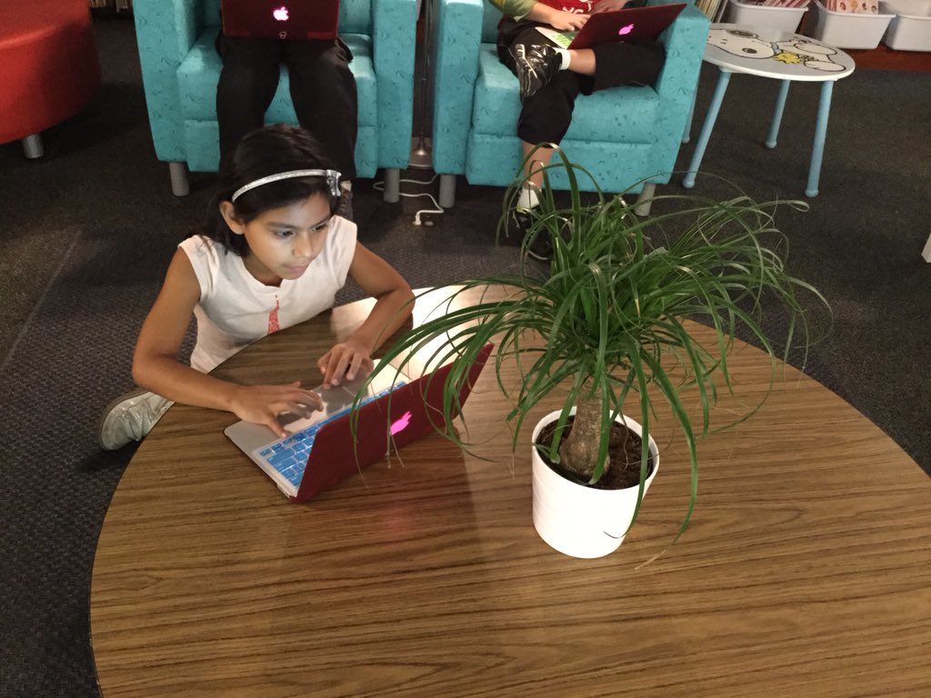 DWE_Library's tweet photo. Coding in the DWE Library! #HourOfCode #DublinHOC #GirlsWhoCode #DWEtech https://t.co/NExylJOzxS