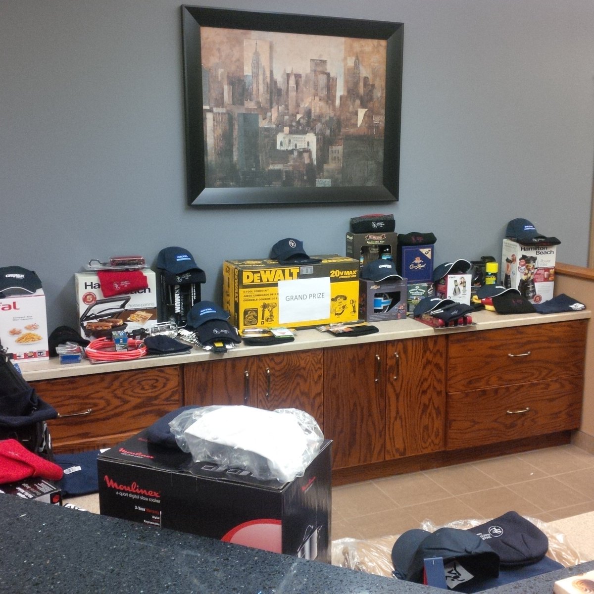 Bryan8Soucy's tweet image. All set for the #SecurityElectrical Christmas party tonight gifts for everyone and some good holiday #Cheer