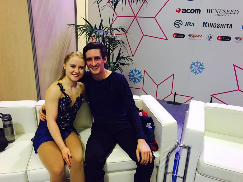 SkateCanada's tweet photo. Début spectaculaire de @JulianneCharlie à la #FinaleGP! Ils terminent en 4e place. #FGPBarcelone https://t.co/usjBqSxT3d