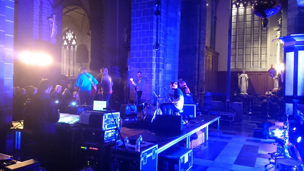 <a href="/Glimpsgent/">Glimps</a> Jesus approves of <a href="/BillRyderJones/">William Jones</a> in Sint-Jacob's church. #Glimps2015