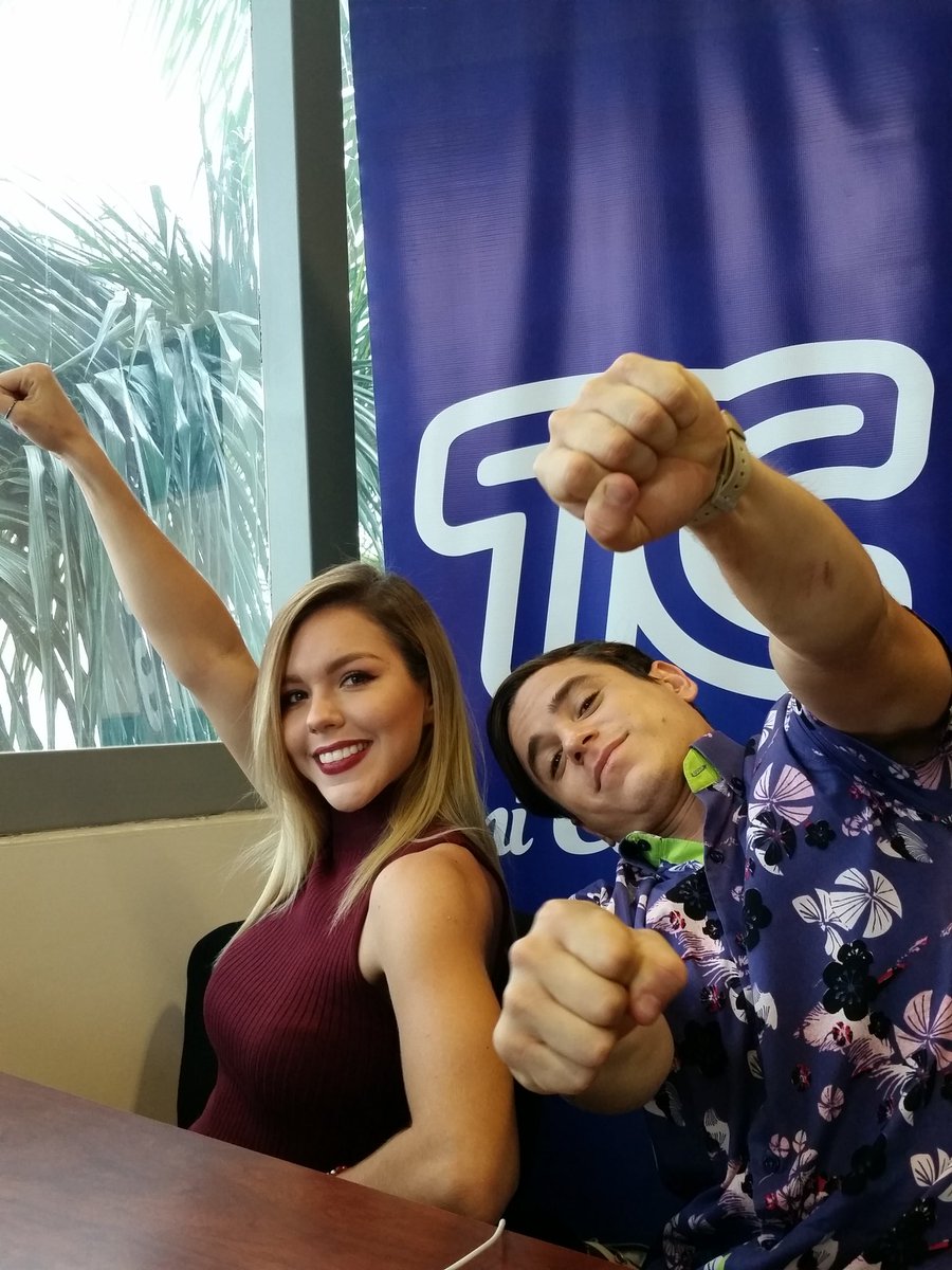 TCdeportesEC's tweet photo. NUEVO HT: #SuperMarioyCris ❤ https://t.co/zDf6zfXT7s