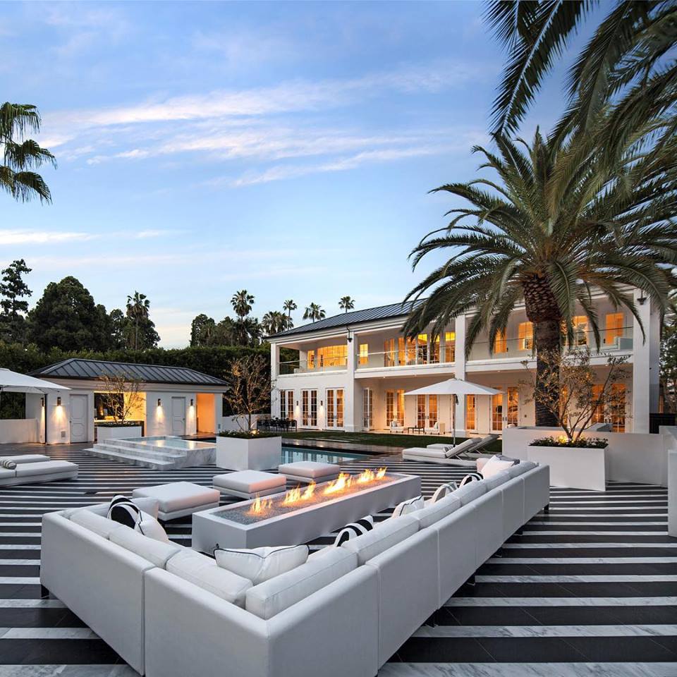smsold's tweet photo. 917 N Crescent: The essence of Beverly Hills $38,000,000 #luxuryre #drewfenton @hiltonhyland https://t.co/ymBshUIC1U https://t.co/UhMiL9De4A
