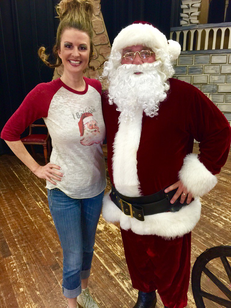 LedToLead's tweet photo. Selfies with Santa and Cindy Lou Who!! #bjhnolimits https://t.co/aKDBfwEvJK