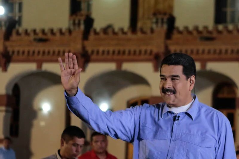 Sólo el Pueblo Salva al Pueblo..UNIDOS VENCEREMOS #ConNicolasMaduroMeResteo <a href="/NicolasMaduro/">Nicolás Maduro</a> <a href="/jaarreaza/">Jorge Arreaza M</a> <a href="/DrodriguezVen/">Delcy Rodríguez</a>
