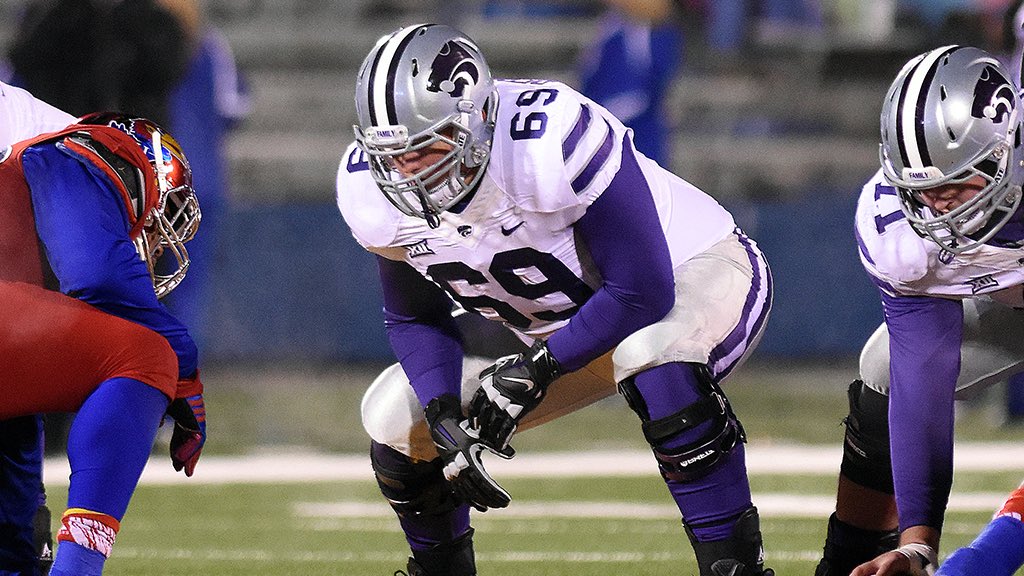 kstatesports's tweet photo. The 2015 Bob Cope Memorial Award winner is Reed Bergstrom! #KStateFBAwards https://t.co/zBH3OtJrnp