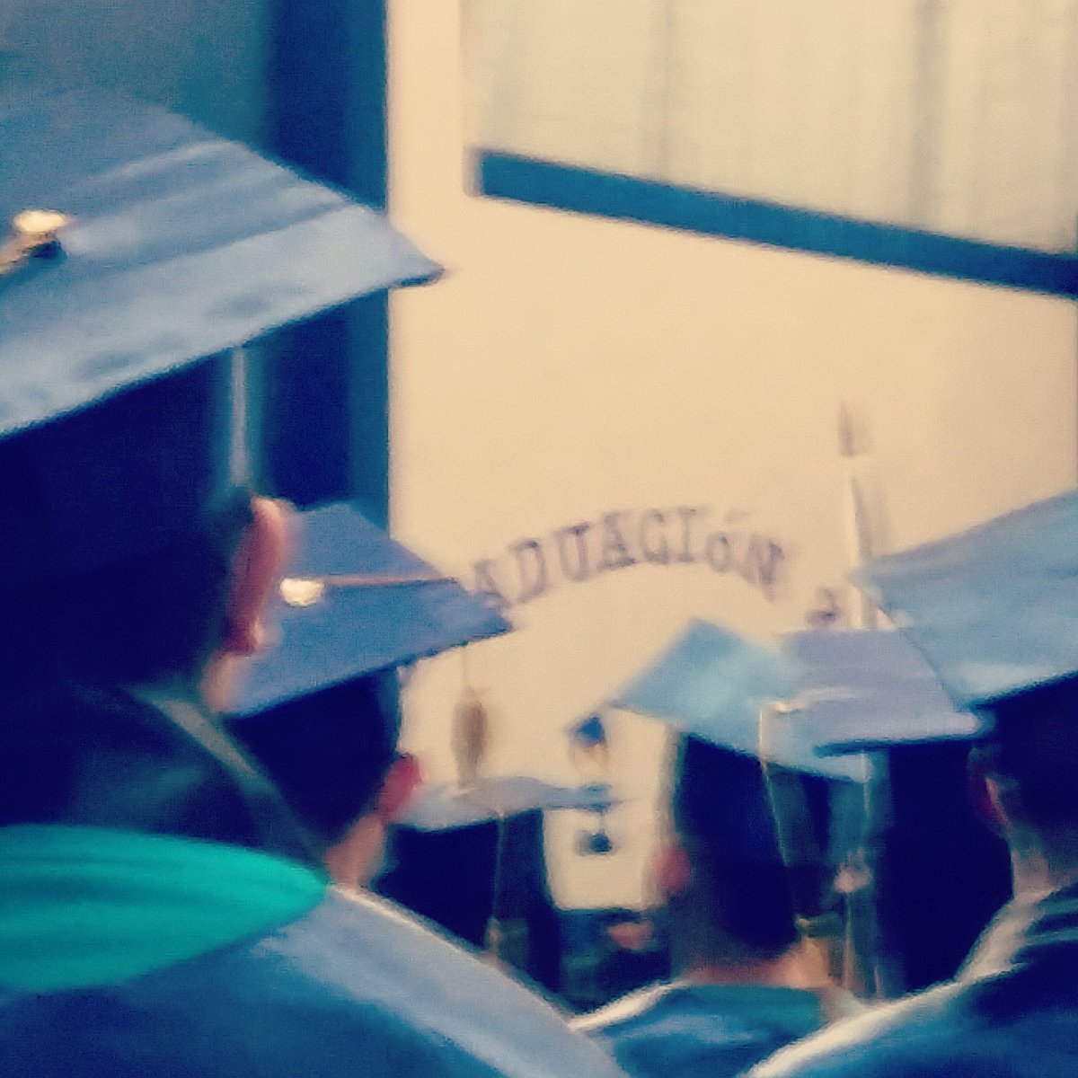 PulperiaRecords's tweet photo. [GRADUACION] #himnosdeliceos #ilovemusic #anythingaanything https://t.co/UOMMiNfIfI