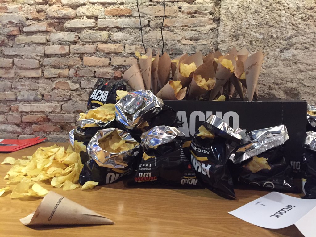 diegogarnes's tweet photo. En la fiesta de diseño murciano de la #diparty2015 @dipMurcia @DesignAndDrinks #DDMUR1 @terenet #creatividad #Murcia https://t.co/ggnoh80ex1
