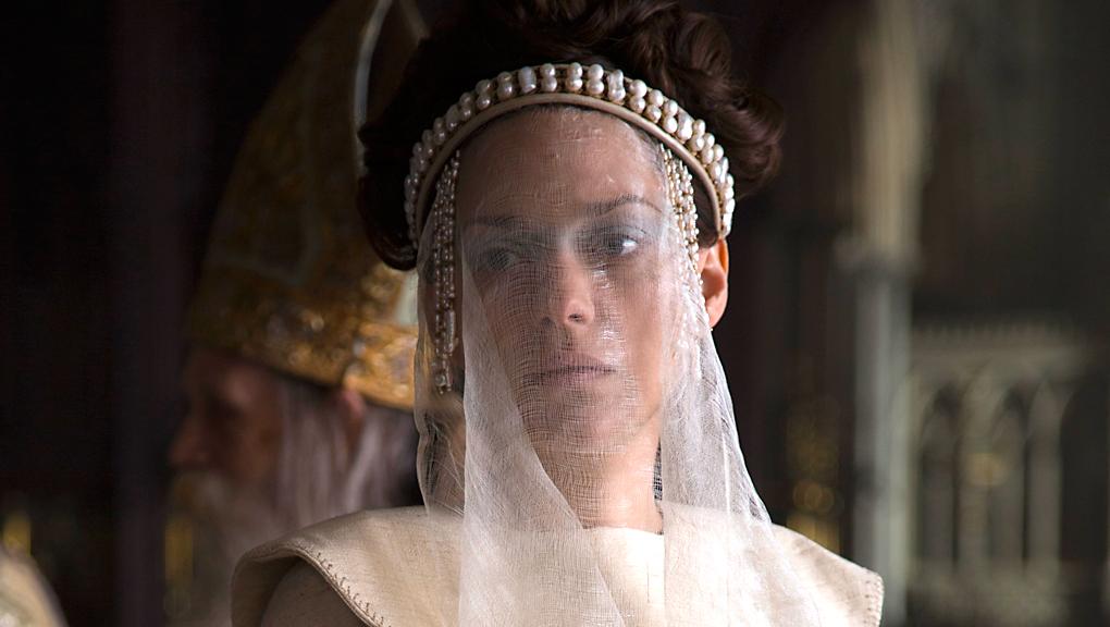 gotchamovies's tweet photo. Review: ‘Macbeth’ isn’t an easy watch, but it’s worth the effort. https://t.co/CVrtM7M0B8 via @MarjorieVesper https://t.co/kpM0IJ8iXx