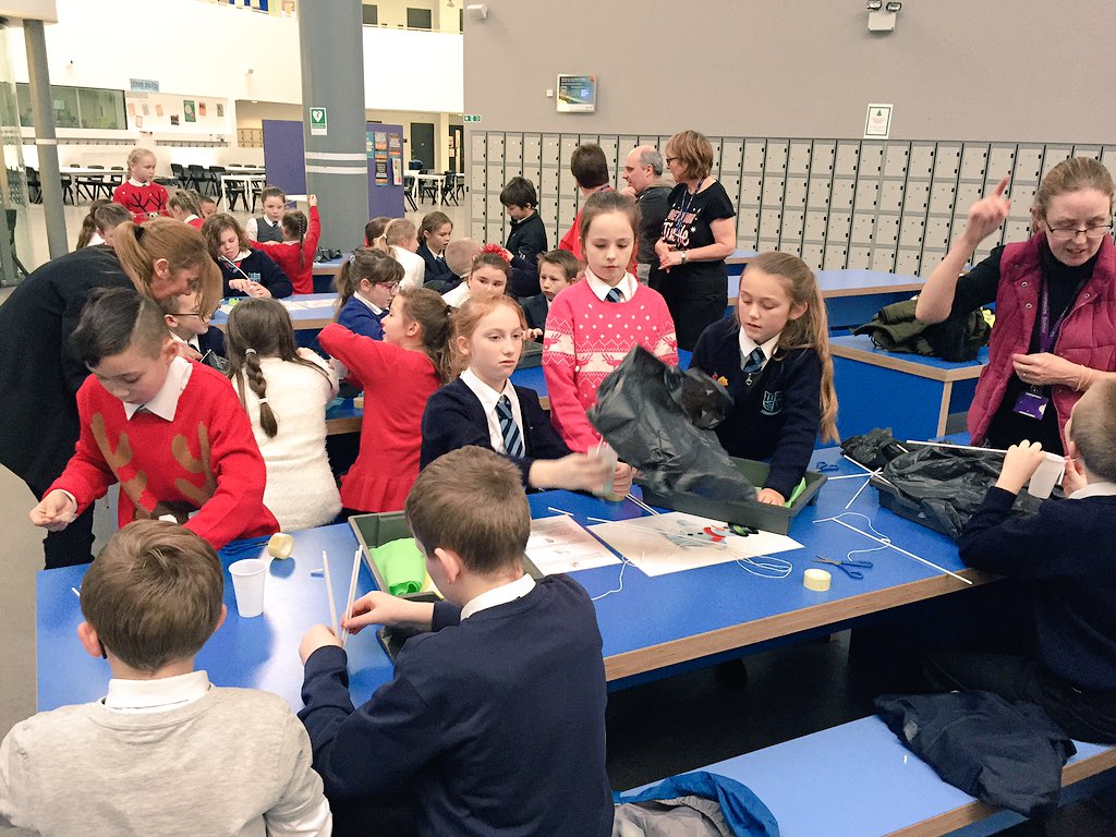 GateacreSchool's tweet photo. A EGGcellent #xmasstem afternoon with @BelleValeSchool #opprezziedrop @MerseySTEM @EducateMag https://t.co/QzqE6Keper