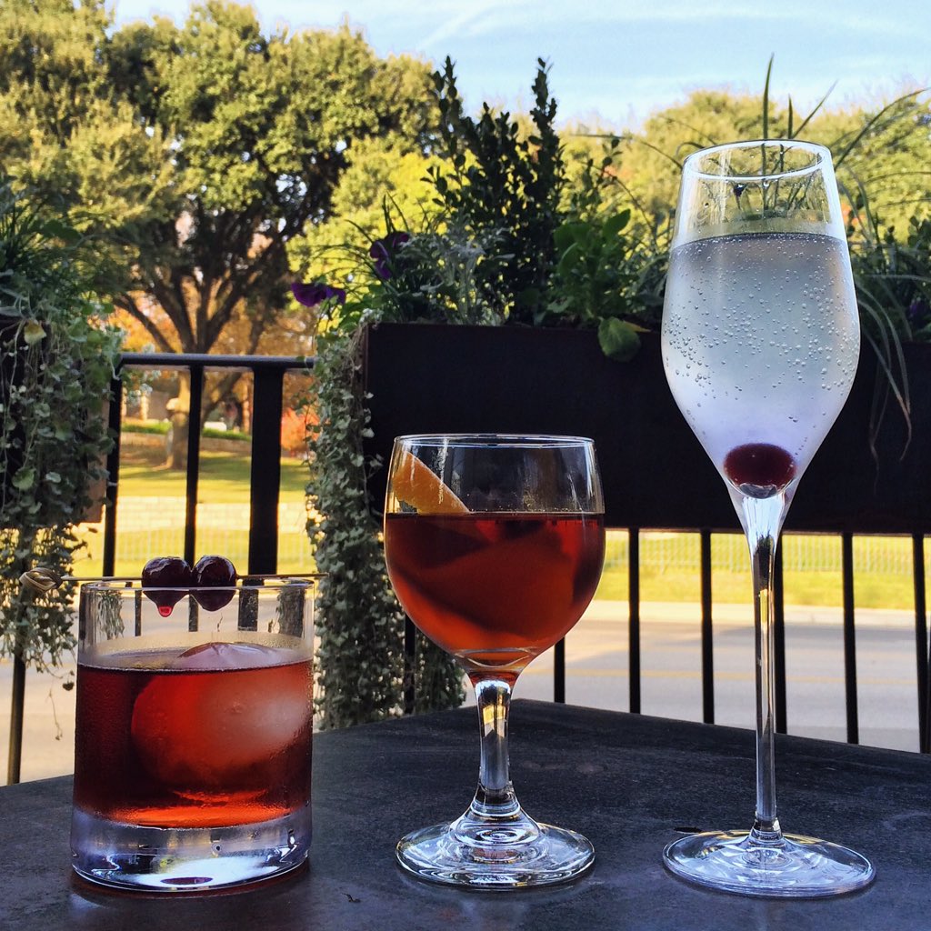 Perfect patio weather in December? We'll take it! #patiodining