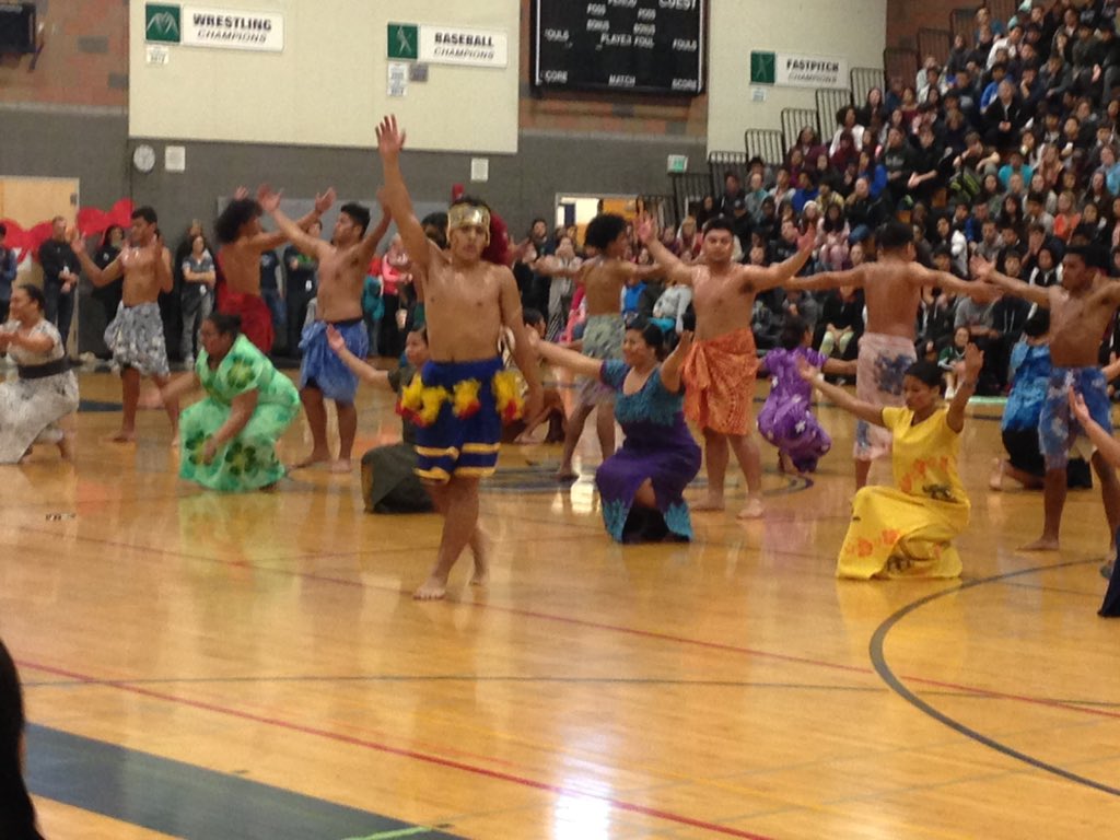 LindbergPE's tweet photo. TB P.I. club was awesome in our pep assembly today! https://t.co/yjZvED4379
