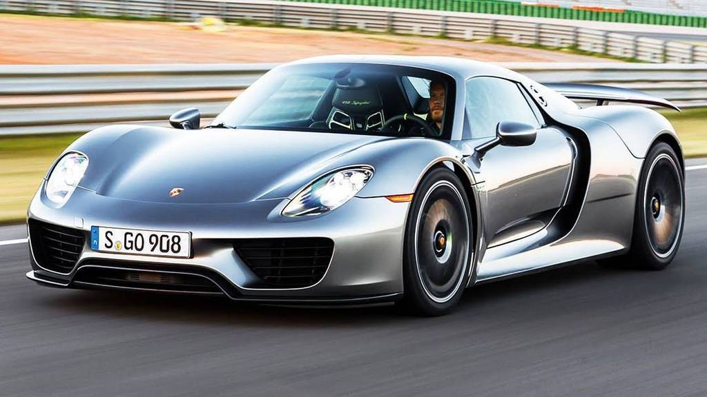 OnlyCarrera's tweet photo. Porsche 918 Spyder
#porsche918spyder #porsche #porsche918 #spyder #918 #brosnetwork #fast #fun #supercar #car #dra… https://t.co/qjliEC5AHK