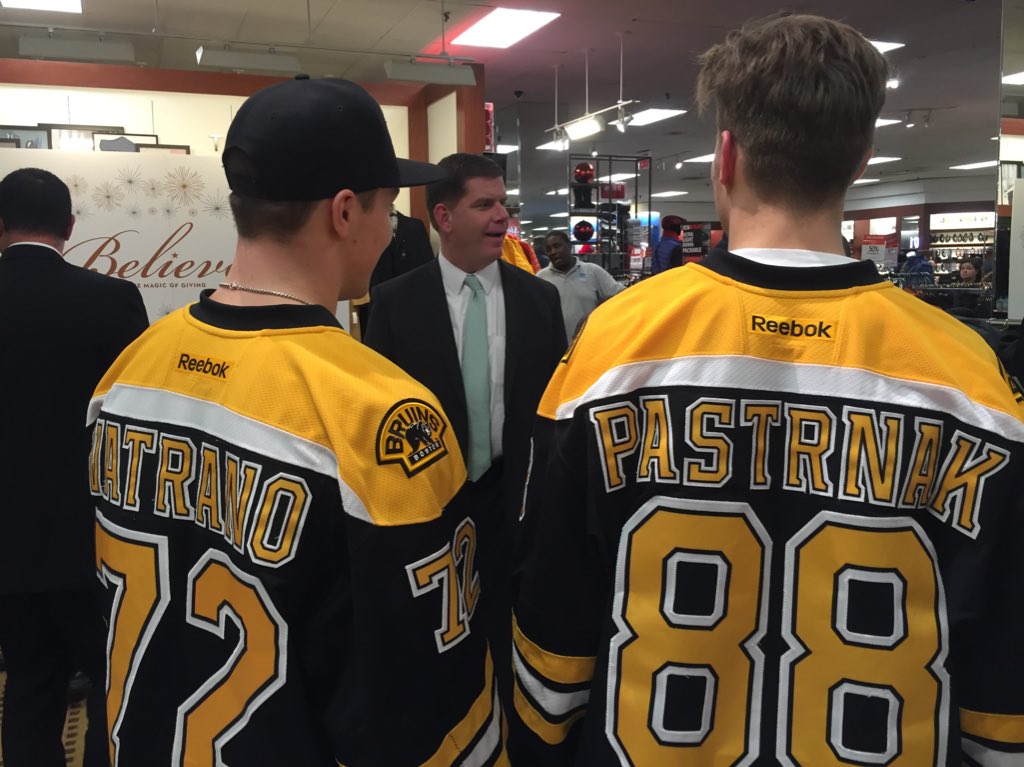 NHLBruins's tweet image. Mayor Walsh: "I want to thank these two guys for giving their time to be here tonight"