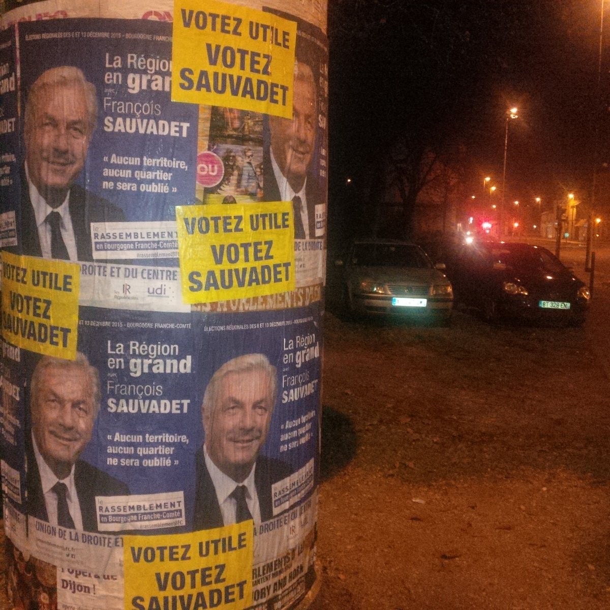 21enGrand's tweet photo. Dernier collage ! #RassemblementBFC https://t.co/4WdyUWS8ow